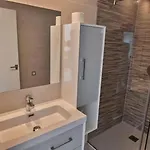 아파트 Beachfront Stunning Infinity View 2 Bed