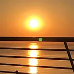 Beachfront Stunning Infinity View 2 Bed *